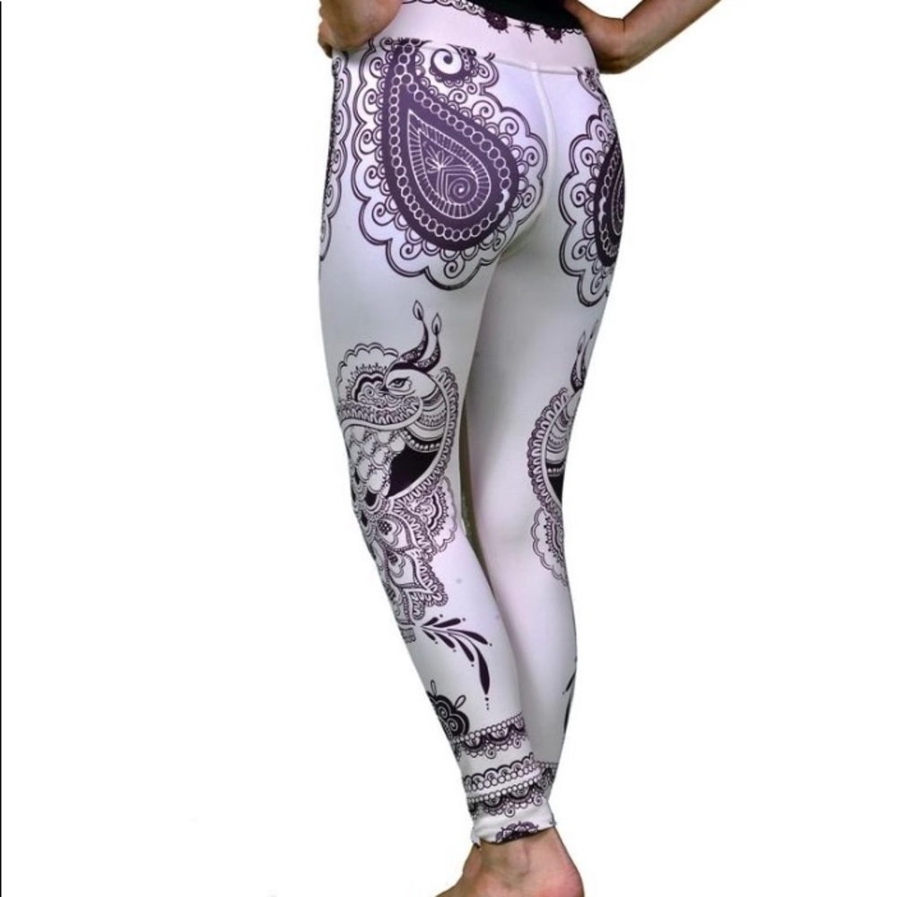 Altar Ego peacock henna yoga pants
